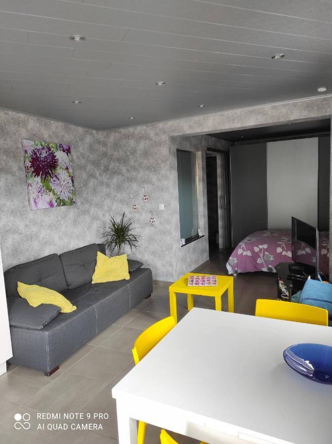 Studio Gite Eul Cat Huant Dergneau Esterno foto