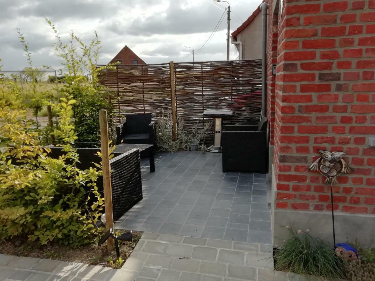 Studio Gite Eul Cat Huant Dergneau Esterno foto